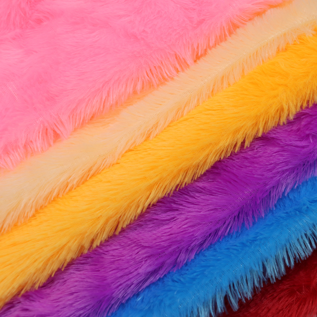 Factory Wholesale Soft Long Hair 100% Polyester Pv 20 mm Plush Fake Fur Fabric For Making Soft Toy