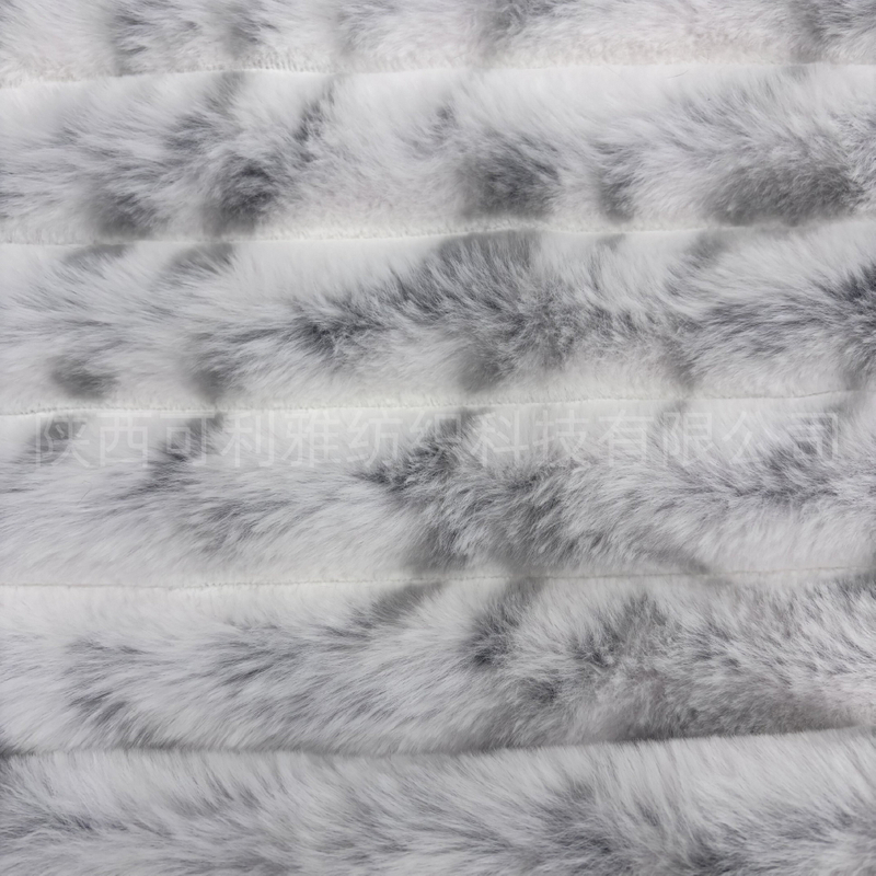 Wholesale Heavyweight 100% Polyester Print Stripe Rabbit Fur Plush Fabric for Bag Home Textiles Blanket Sofa
