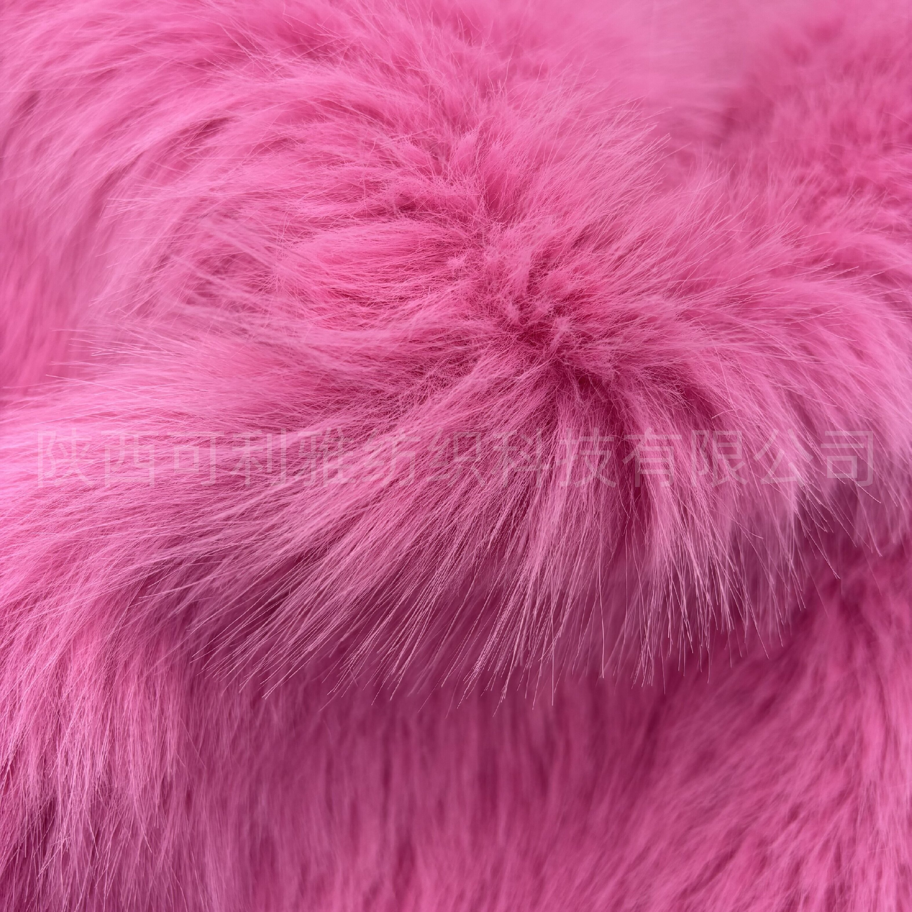 Wholesale Heavyweight 100% Polyester Good Quality Long Pile Fluffy Polyester Faux Fur Fabric for Collar Hat Home Textiles
