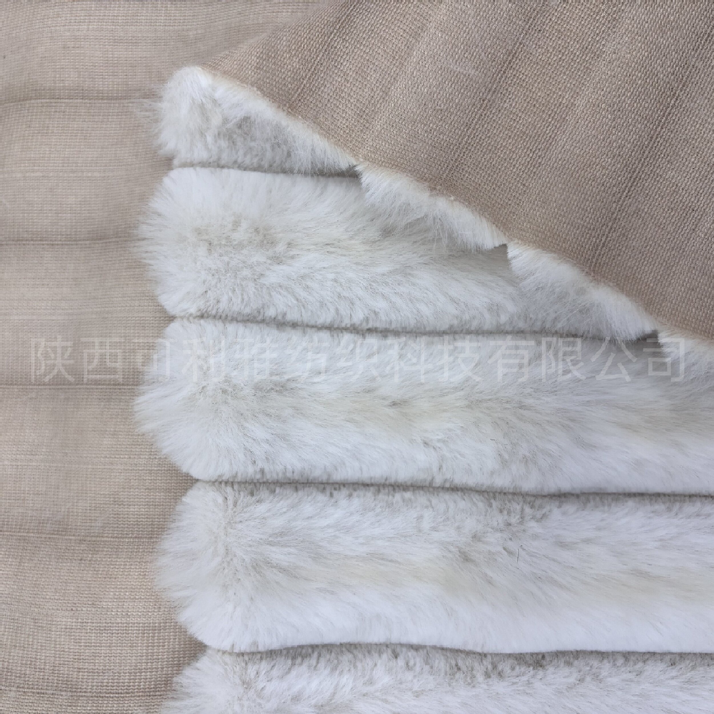 Wholesale Factory 100% Polyester back Printed Stripe Rabbit Fur Fabric for Garments Home Textiles Blanket Sofa pillow